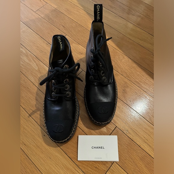 Chanel 2020 Interlocking CC Logo Boots 39.5 - Picture 2 of 6